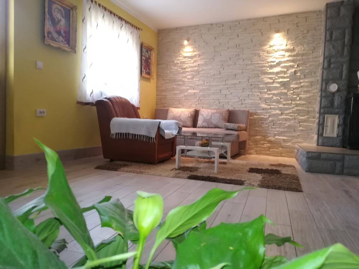 Apartment Ines 노비비노돌스키 외부 사진